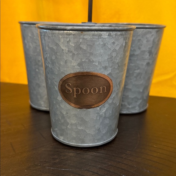 Farmhouse utensil holder - Picture 2 of 6